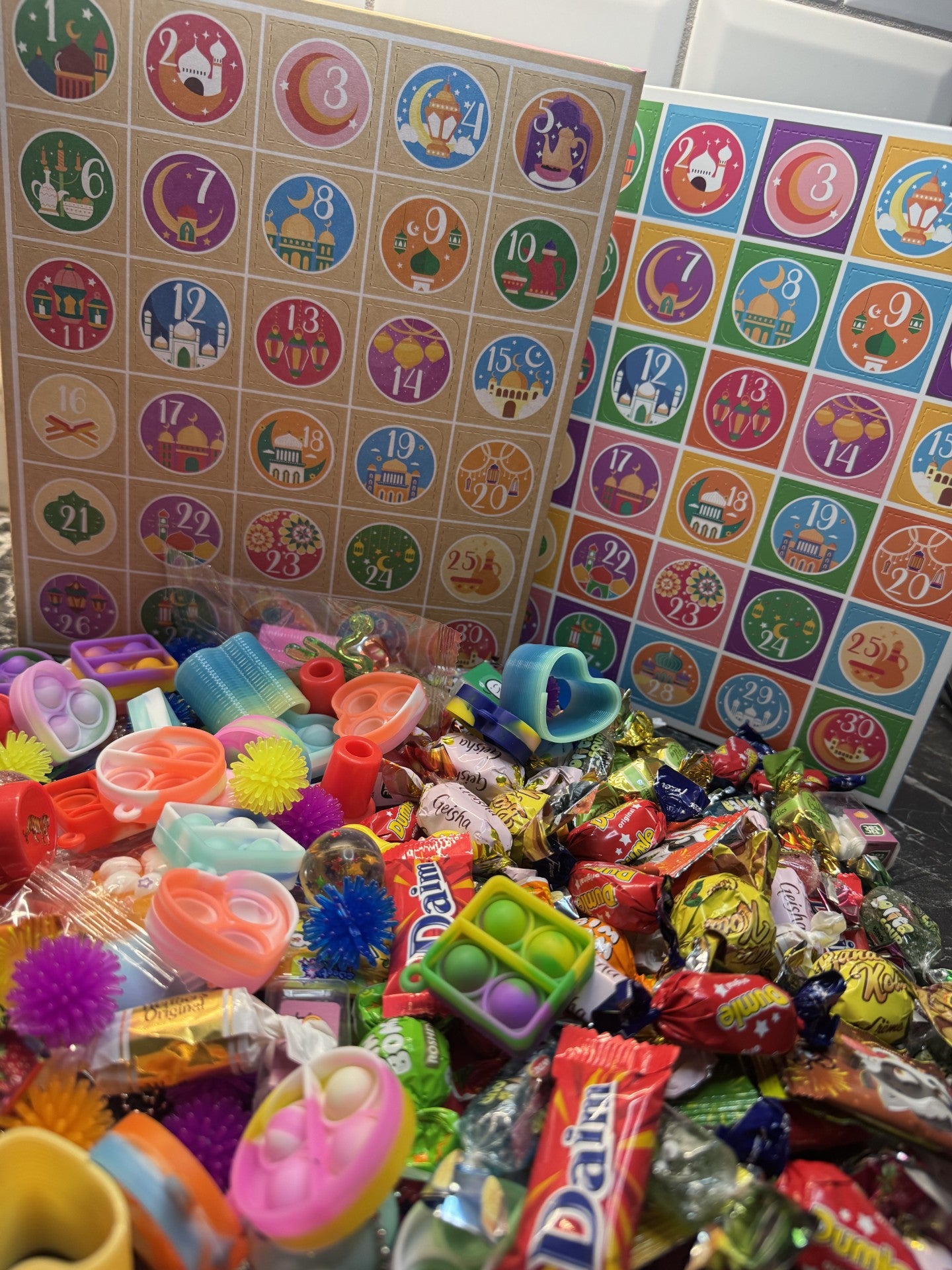 Ramadan kalender fyldt med guf og legetøj - BEGRÆNSET ANTAL